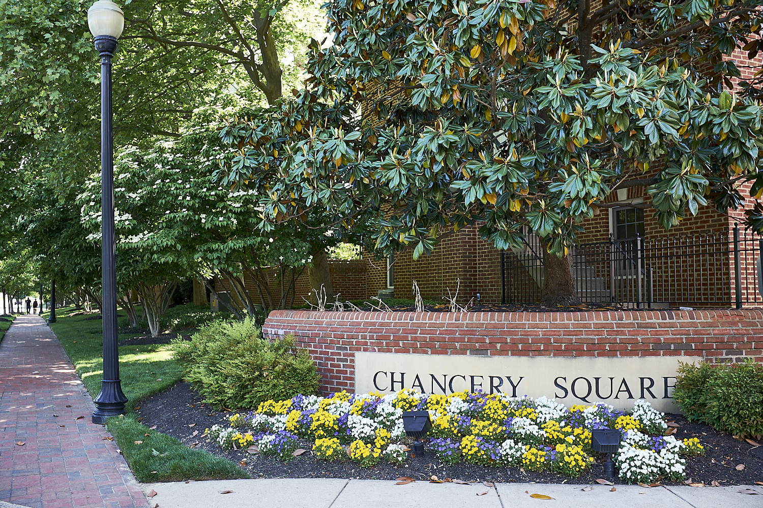 Walking Around Fairfax