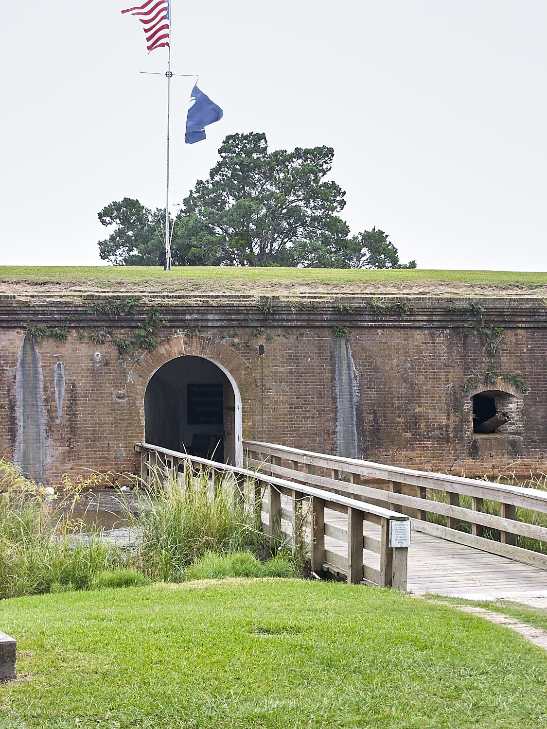 Fort Pike