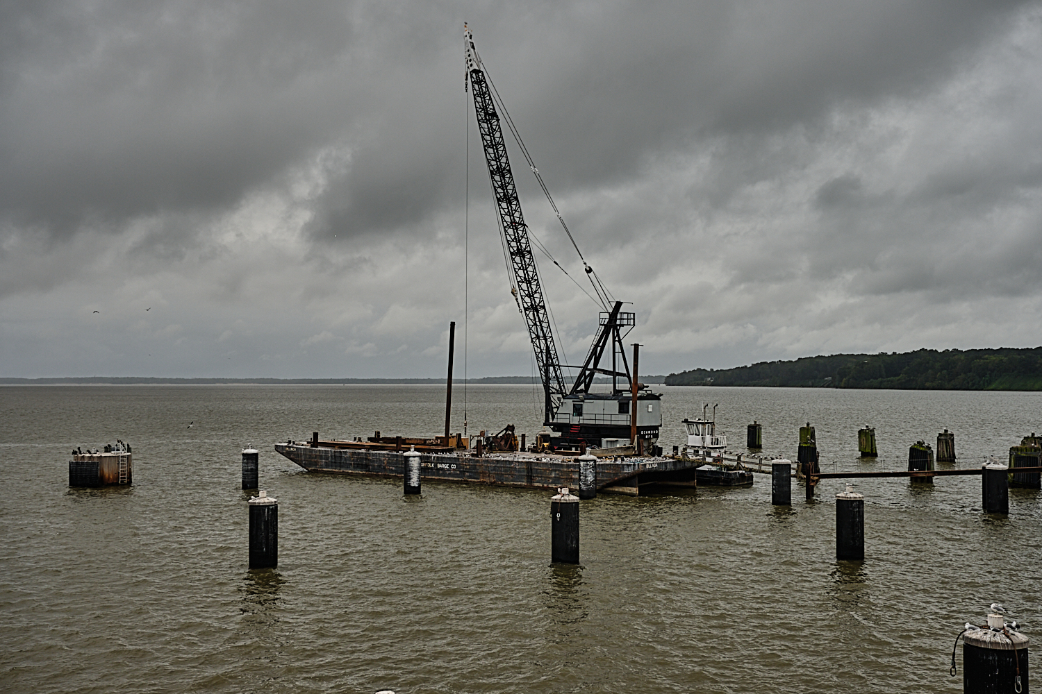 Jamestown-Scotland Ferry