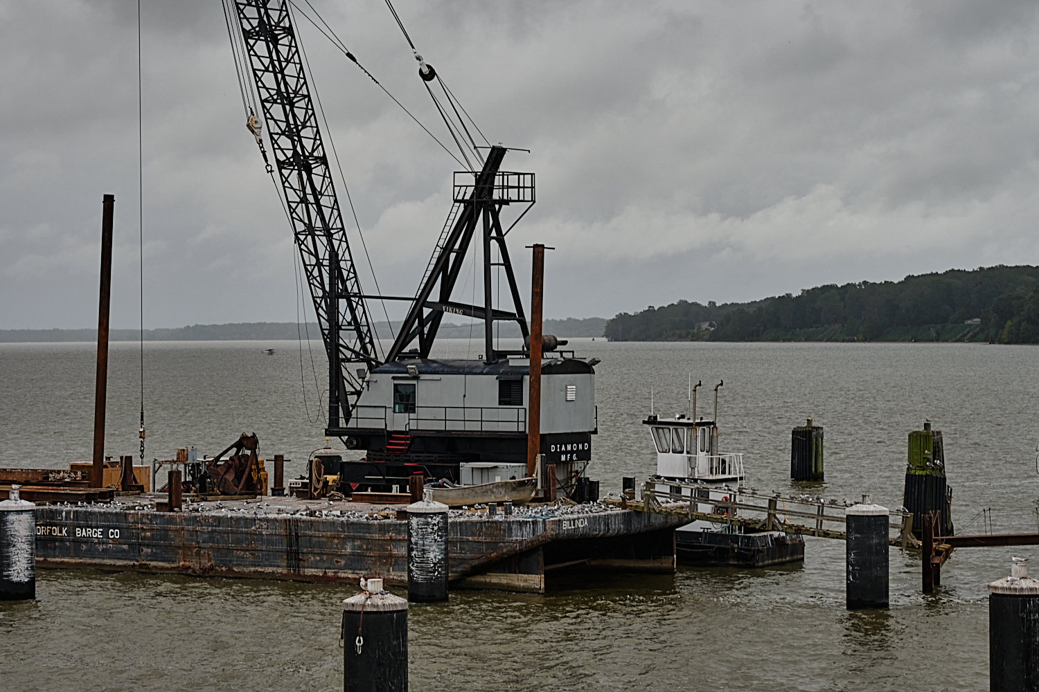 Jamestown-Scotland Ferry