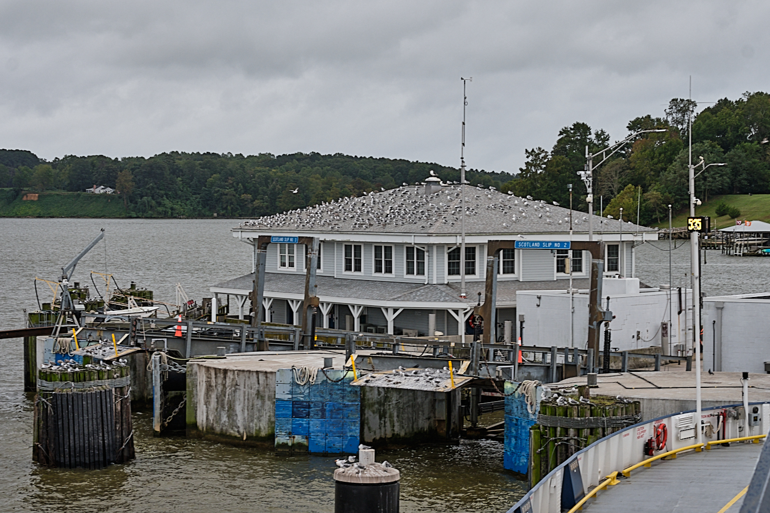 Jamestown-Scotland Ferry