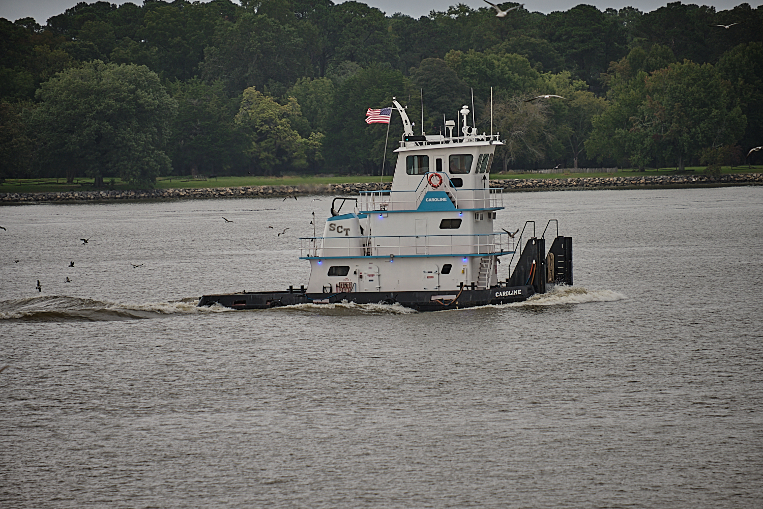 Jamestown-Scotland Ferry