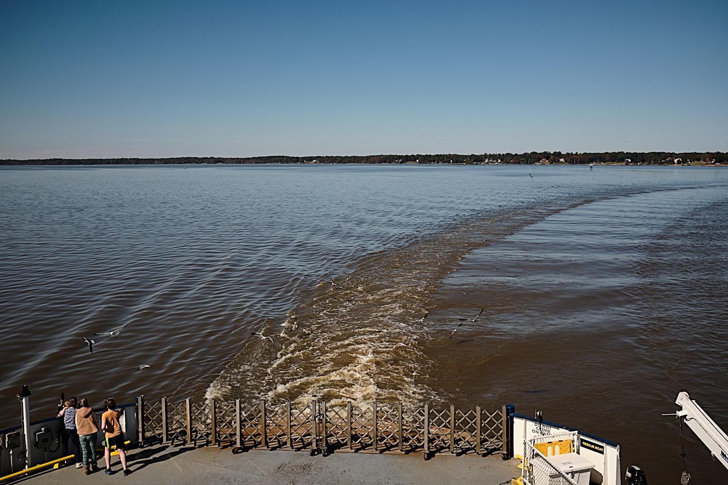 Jamestown-Scotland Ferry