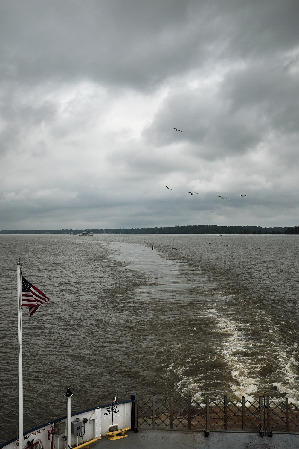 Jamestown-Scotland Ferry