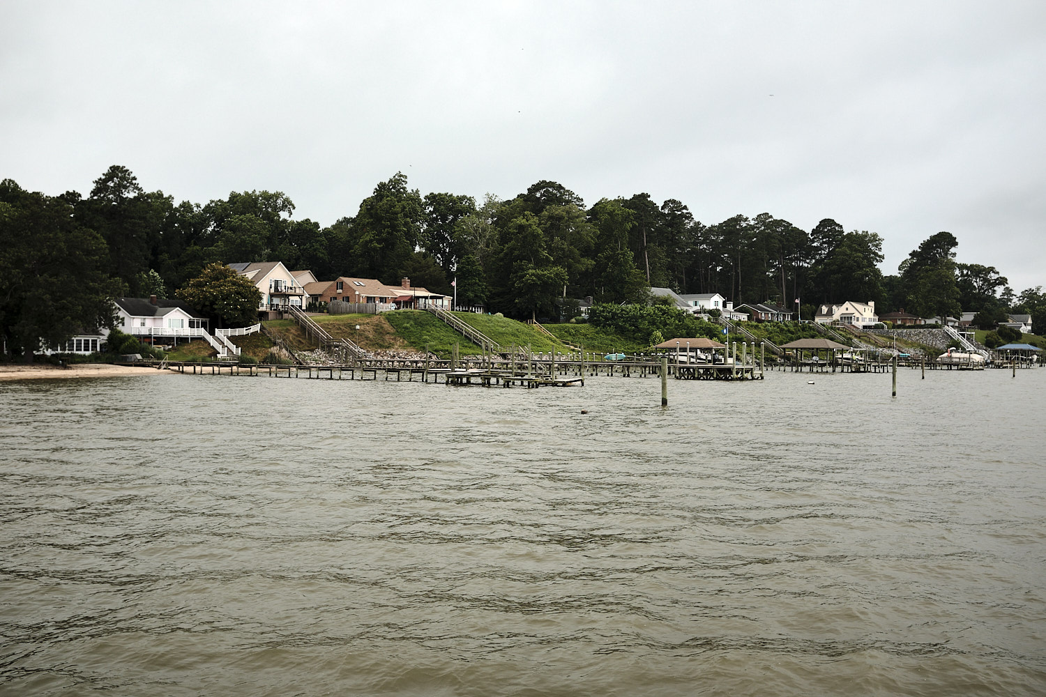 Jamestown-Scotland Ferry