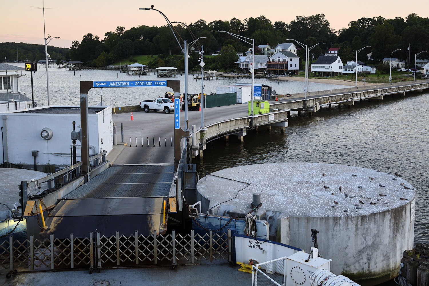 Jamestown-Scotland Ferry