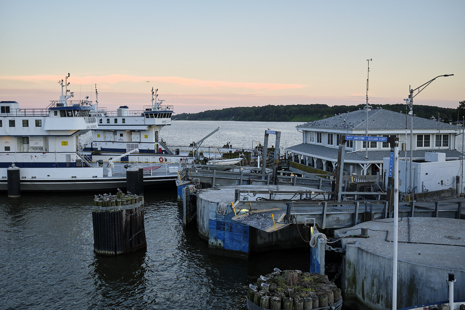 Jamestown-Scotland Ferry