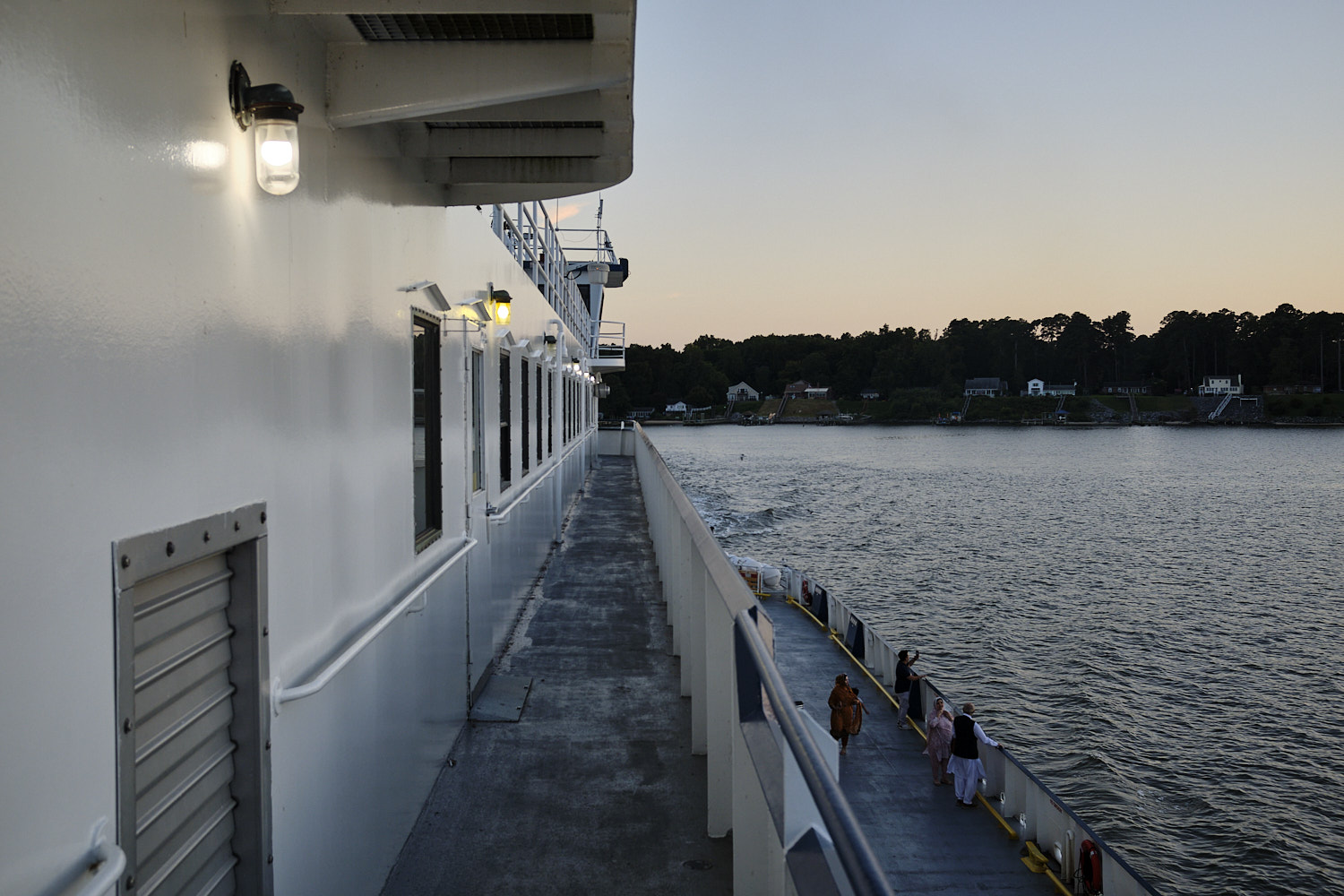 Jamestown-Scotland Ferry