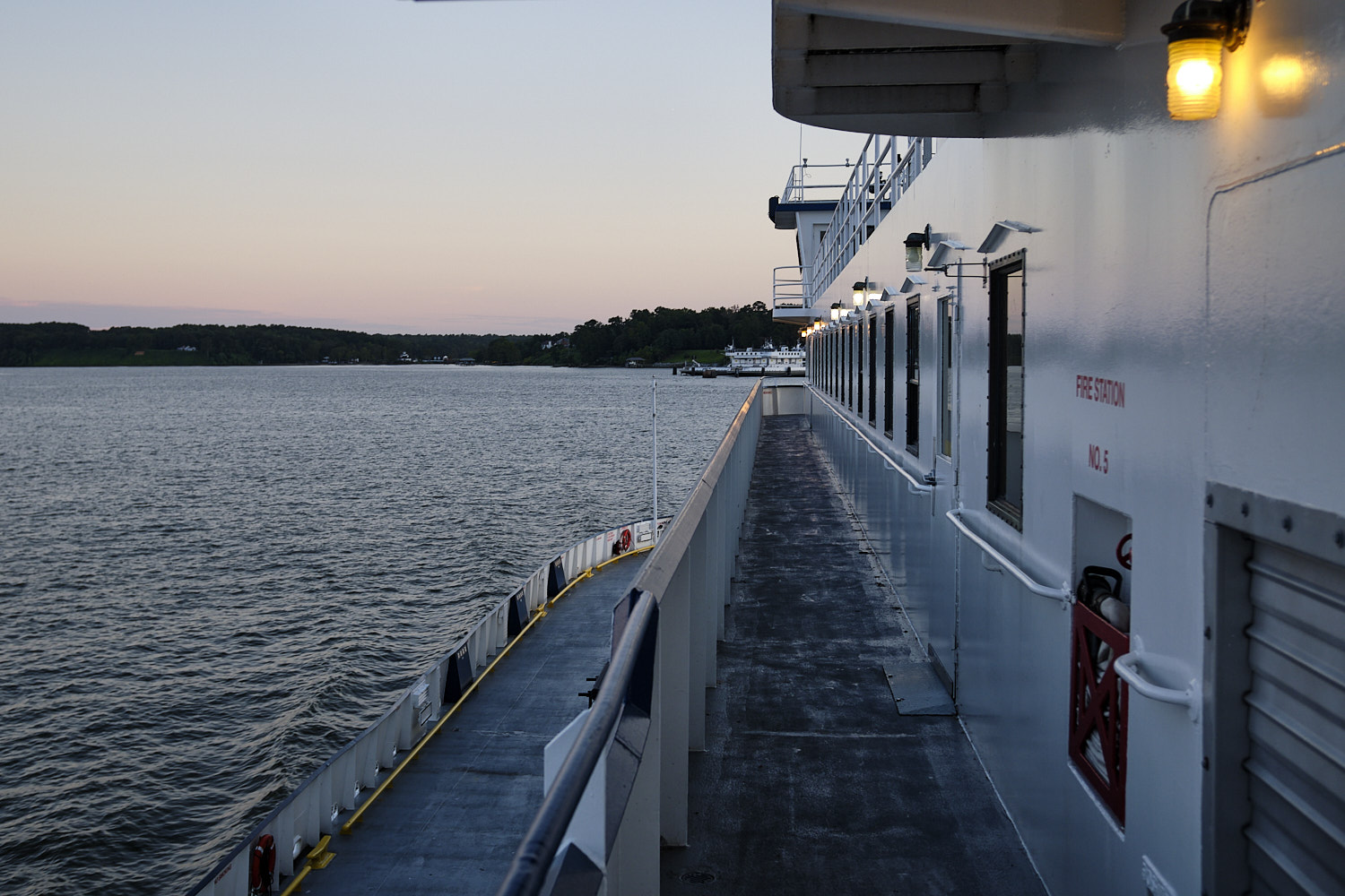 Jamestown-Scotland Ferry